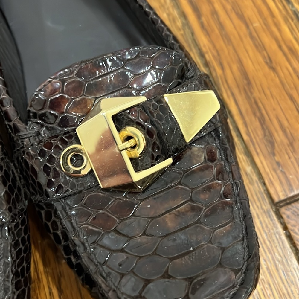 STUART WEITZMAN Crocodile Patent Leather Gold Mary Jane Buckle Loafers Size 7M - Picture 12 of 12
